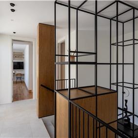 4 Bedroom Luxury Villa with Heated Pool and boat mooring, Ciovo near Trogir – Sleeps 8